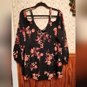 Torrid Size 2 Crepe Lace Up Cold Shoulder Peplum Top In Mandy Floral-NWT